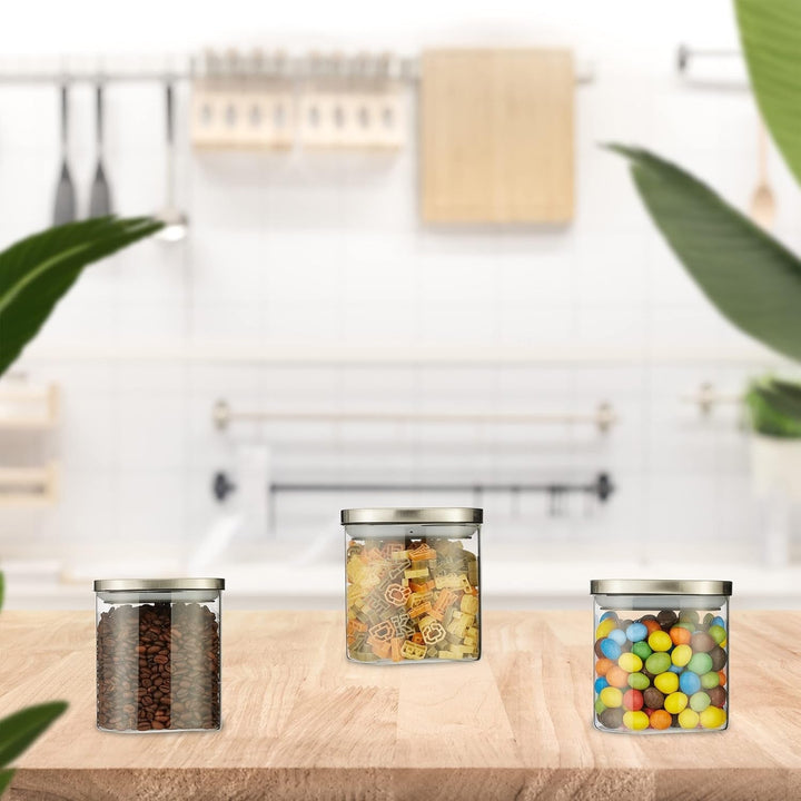 Borcane de depozitare Relaxdays cu capac, set de 3, 600 ml, borcane de depozitare pătrate, recipiente de sticlă etanșe, transparente/argintii Cutii depozitare alimente Naty Shop