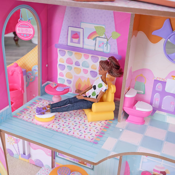 Casă de păpuși din lemn Kidkraft Candy Castle cu mobilier și accesorii, casă cu figurină Llama Unicorn, lift pentru tort de înghețată și scaun de cauciuc pentru păpuși, jucărie pentru copii de la 3 ani, 20242
