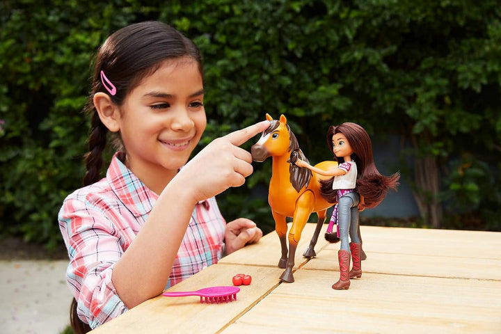 Dreamworks Spirit GXF95 - Set de aventură de călărie cu păpușă Lucky (17,78 cm) și cal Spirit (20,32 cm), jucării pentru vârsta de 3+