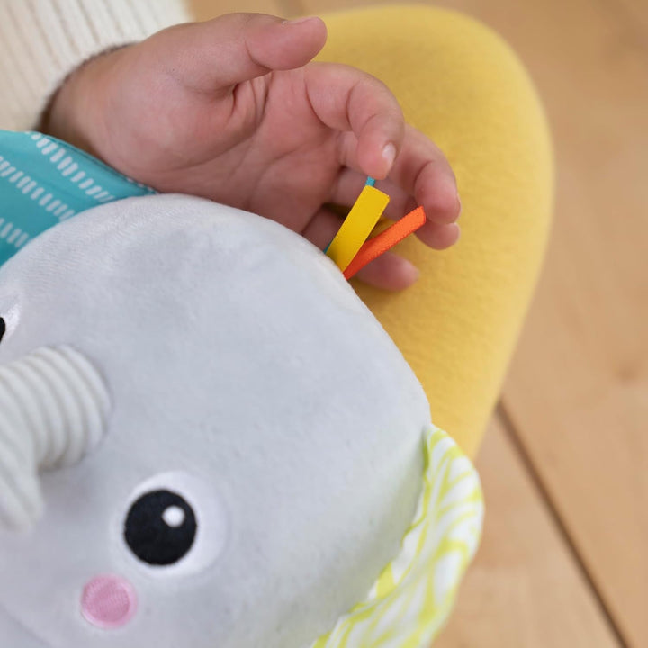 Bright Starts, Hug-a-bye baby elefant de jucărie cu lumini, melodii, texturi diferite și multe altele, multicolor Jucarii Bebe Naty Shop