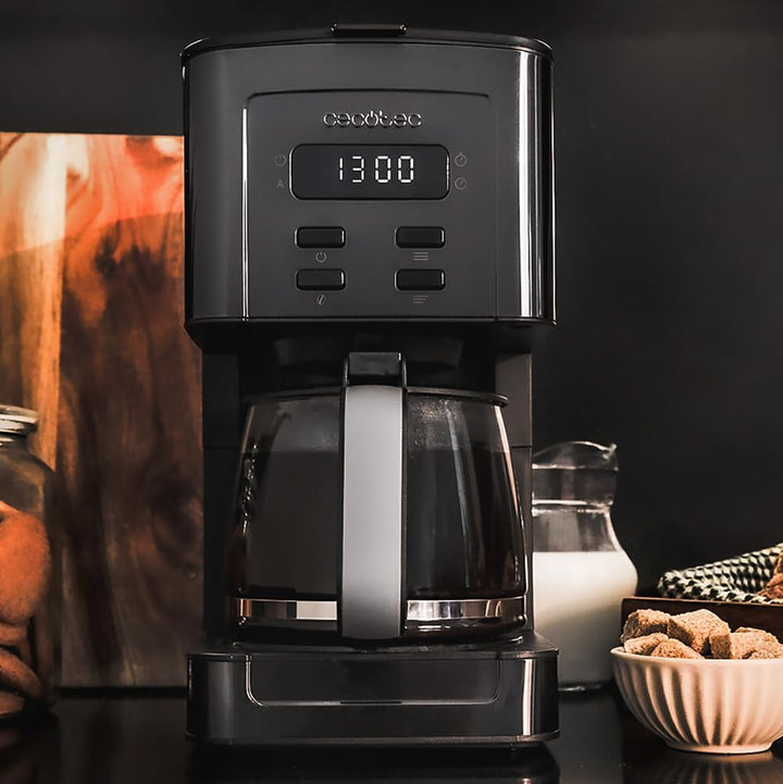 Espressor Cecotec Coffee cu 56 de ore de funcționare, 800 W, programare cafea, oțel inoxidabil, ecran LCD, protecție anti-picurare, capacitate 1,3 l, 12 cești, oprire automată, rezervor cu fereastră