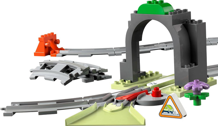 LEGO DUPLO Town Railway Tunnel And Tracks - Set de expansiune, cadou pentru copii mici, încurajează dexteritatea, set de joacă pentru fanii vehiculelor de la 2 ani, jucărie de învățare creativă 10425