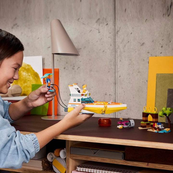 LEGO Sonic the Hedgehog Tails™ Adventure Boat, jucărie interactivă cu personaje de jocuri video și schiuri de apă, cadou pentru băieți, fete și gameri de la 8 ani 76997