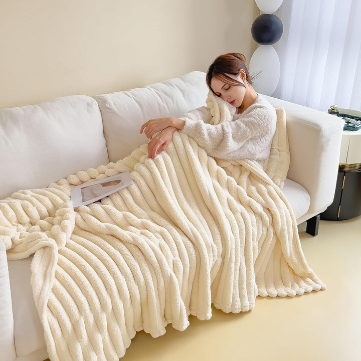 Kuscheldecke 200X230 Cm - Warme Flausige BettÃ¼berwurf Decke Und Sofadecke Mama, Frauen Und Freundin (Beige, 200X230Cm)