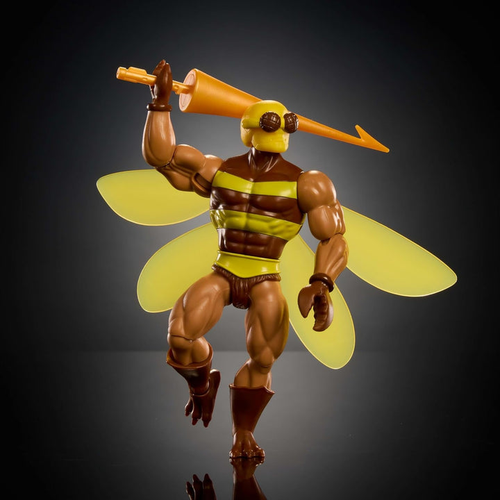 Masters of the Universe Origins Action Figure Buzz-Off din colecția de desene animate, aproximativ 14 cm înălțime, de la televiziunea din anii 1980, Bee Leader cu aripi și ochelari cu Javelin, JBM88