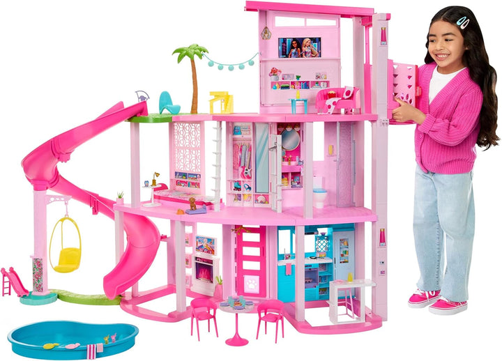 Barbie Dream Villa, casă Barbie cu 3 etaje cu 10 zone de joacă, inclusiv piscină, tobogan, lift, 75 de accesorii pentru păpuși, cățeluș de jucărie, jucărie pentru copii cu vârsta de peste 3 ani, HMX10