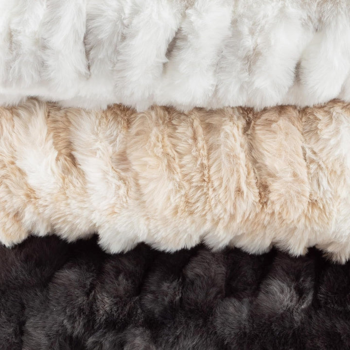 Lavish Home Oversized Gerüschte Faux Fur Blanket, 152.4 X 203.2 Cm, Jacquard Faux Fur, Queen Size Throw pentru paturi și canapele, gri Paturi si Cuverturi Lavish Home