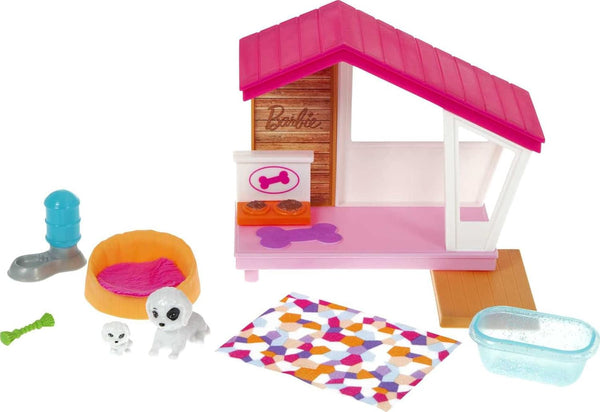 Barbie GRG78 - Mini Playset cu 2 câini, căsuță pentru câini și accesorii, cadou pentru copii de la 3 la 7 ani