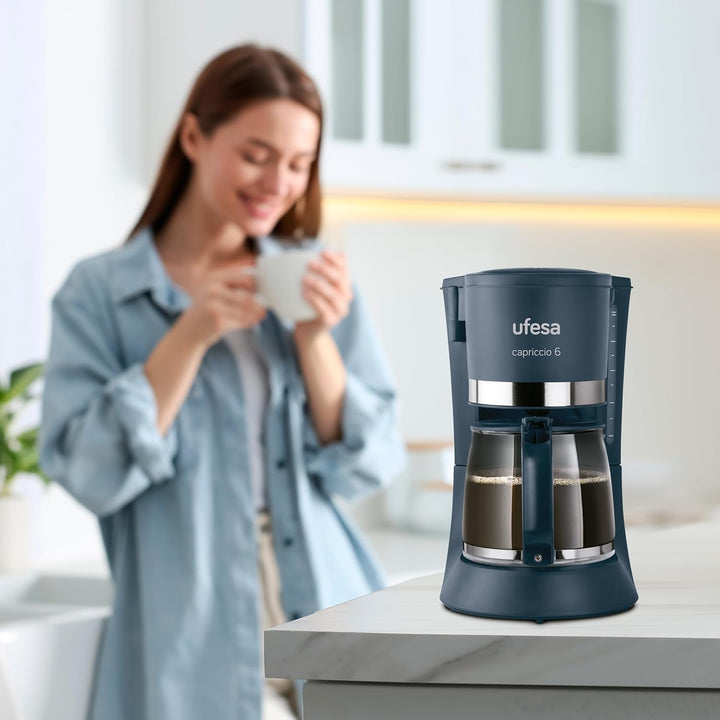 Espressor Ufesa CG7114 Capriccio Drip, 6 cești, 600W, carafă 0.6L, sistem anti-picurare, oprire automată, albastru