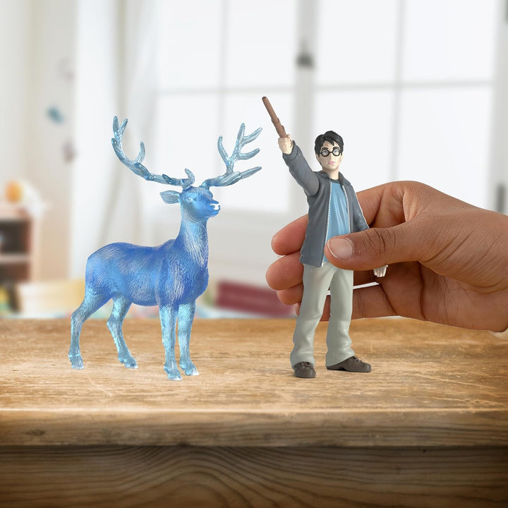 Schleich 42680 Harry Potter & Patronus, de la 6 ani, HARRY POTTER - figurină de joacă, 16 X 11 X 18 cm