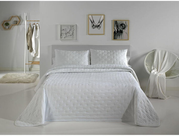 Pierre Cardin - Bouti Dots - Pat 180 Cm - Culoare Gri C5 Plapumi si pilote Naty Shop Alb C4 Cama 150 Cm
