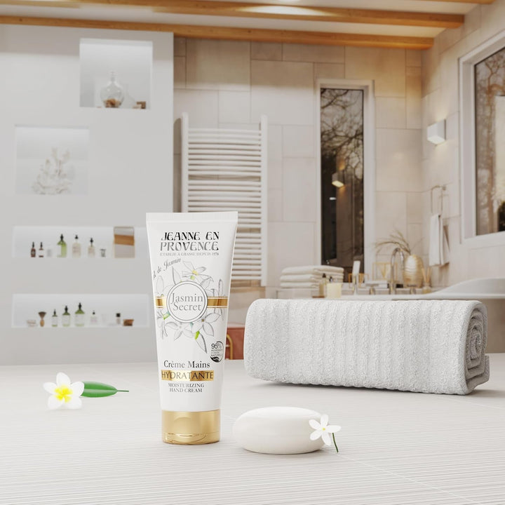 - Set cadou pentru femei – Jasmin Secret – Apă de parfum 60 ml + Cremă de mâini 75 ml + Săpun solid 100 g – Fabricat în Franța, la Grasse