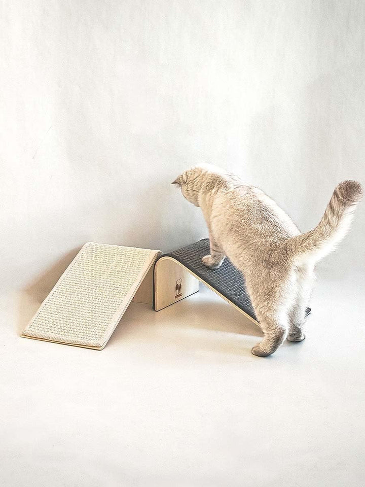 Petrebels Design Tablă de zgâriat din lemn cu covor din sisal natural, Archie 38 x 23 x 17 cm, bej/crem