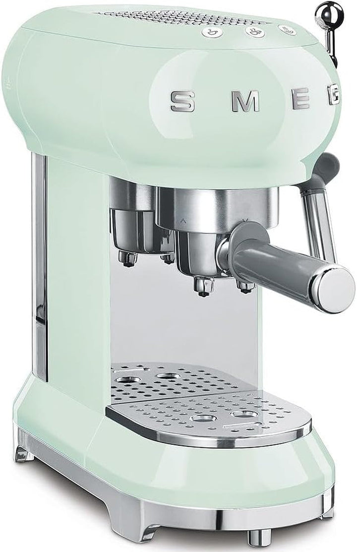Espressor manual Smeg, ECF01PBEU, sistem cappuccino, termobloc, capacitate mare a ceștilor și funcție dublă de cafea, rezervor de apă de 1 l, dimensiuni compacte, 1350 W, albastru pastel