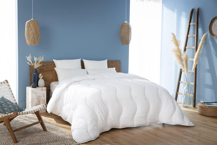 Abeil Couette Douceur Et Fraicheur Blanc Quilt Feran Ice Soft And Fresh, White, 240 X 260 Cm, Poliester, 240X260