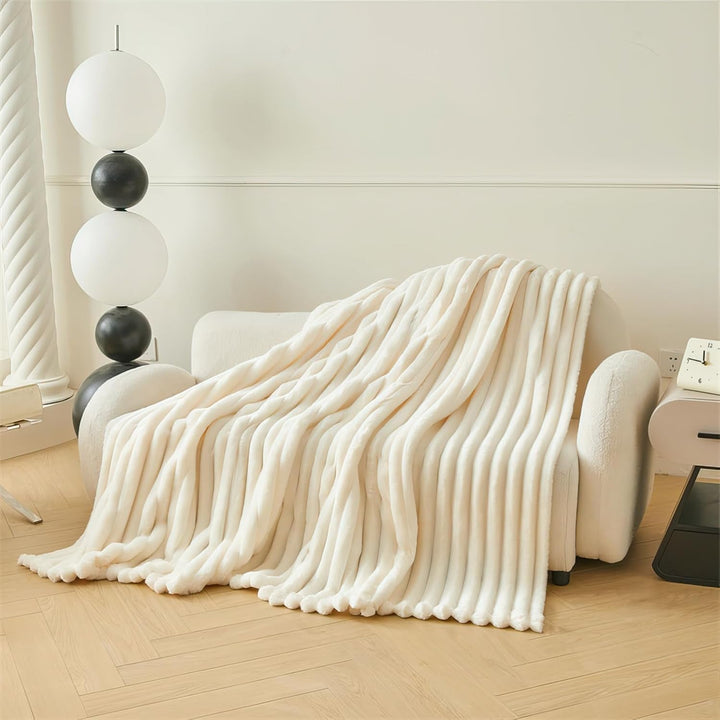 Kuscheldecke 200X230 Cm - Warme Flausige BettÃ¼berwurf Decke Und Sofadecke Mama, Frauen Und Freundin (Beige, 200X230Cm)