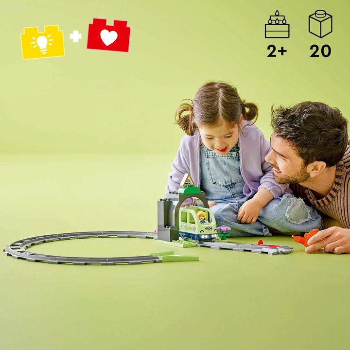 LEGO DUPLO Town Railway Tunnel And Tracks - Set de expansiune, cadou pentru copii mici, încurajează dexteritatea, set de joacă pentru fanii vehiculelor de la 2 ani, jucărie de învățare creativă 10425