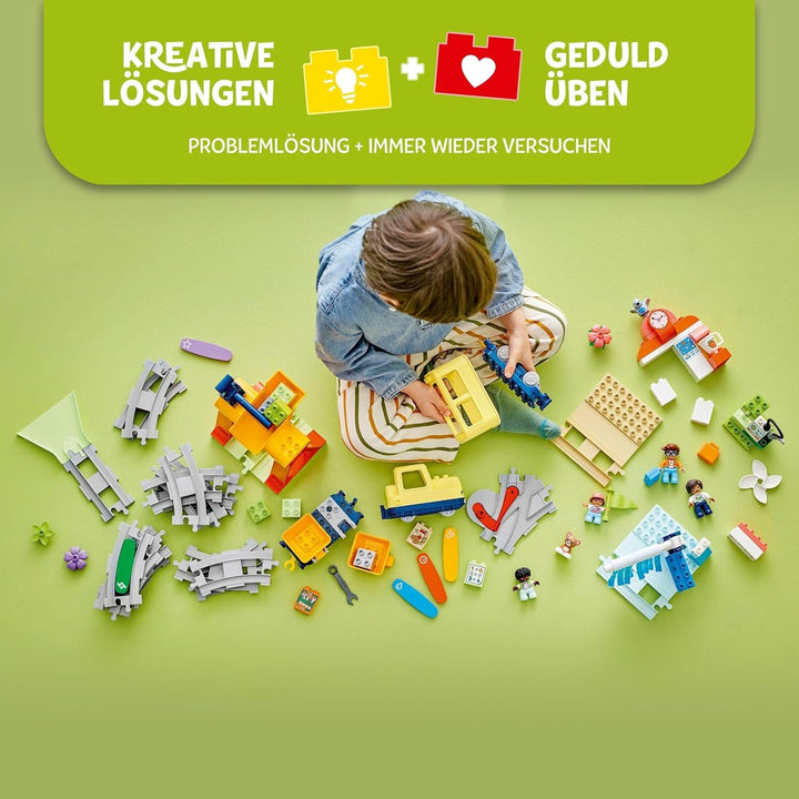 LEGO DUPLO Town Large Interactive Railway, jucărie de construcție pentru copii mici de la 3 ani, locomotivă Push & Go cu lumini și sunete, piese pentru șine, jucărie educativă pentru preșcolari 10428