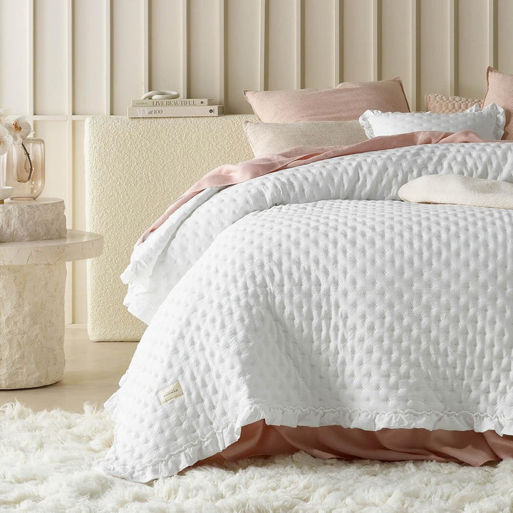 Molly Cuvertură de pat elegantă în roz pudră 170 X 210 cm Cuvertură de pat versatilă ca cuvertură de pat sau canapea Pătură de aruncare pentru pat și canapea Stil de cuvertură Ideal ca cuvertură de pat Paturi si Cuverturi Besuche den ROOM99-Store Alb 200X220