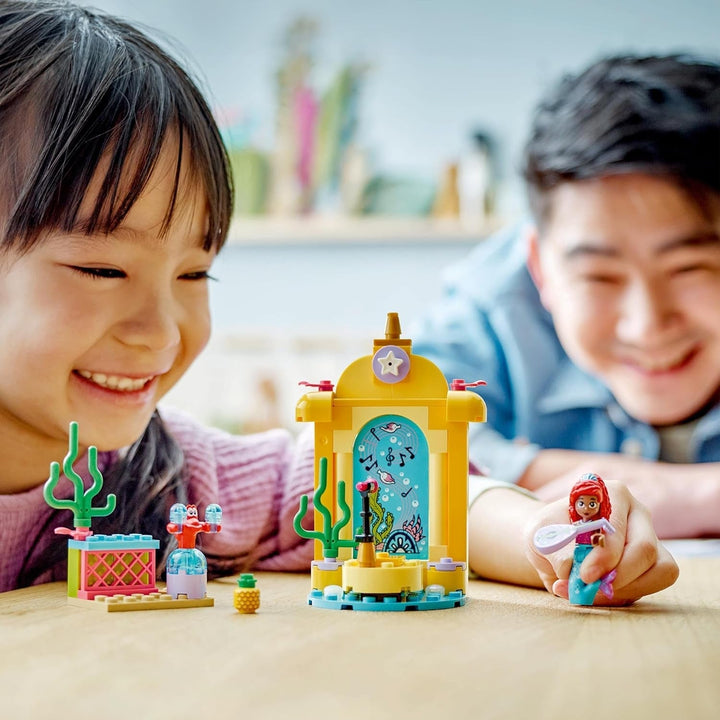 LEGO Ç€ Disney Princess Arielle's Musical Stage, jucărie de construit pentru copii cu 2 figuri, idee de cadou pentru fete și băieți de la 4 ani și pentru fanii serialului TV, jucărie pentru copii 43235