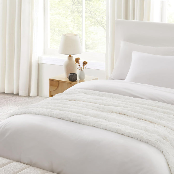 UGG Adalee 10483 Ãœberwurfdecke Aus Weichem Kunstfell, Wendbar, LuxuriÃ¶s, GemÃ¼tlich, Flauschig, Flauschig, Hotelstil, Boho, Heimdekoration, Weiche, LuxuriÃ¶se, Bequeme Decken FÃ¼r Couch, 178 X 127 Cm,