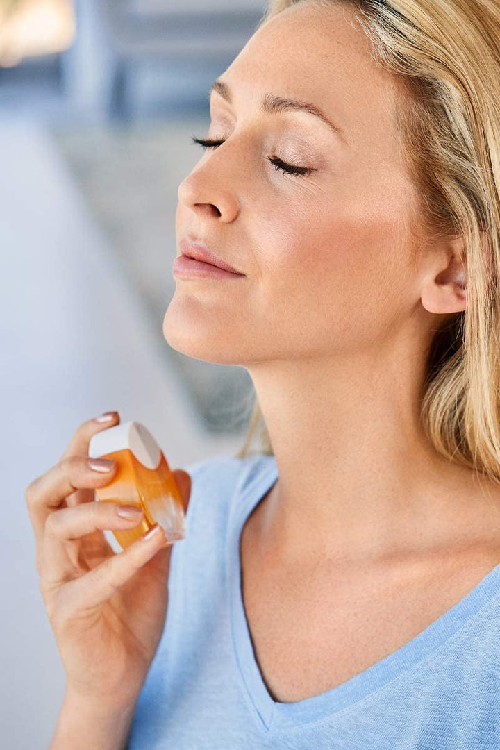 NIVEA SUN Eau De Toilette, parfum unisex cu mirosul original de protecție solară, estival, răcoritor și în sticla emblematică de parfum (30 ml)